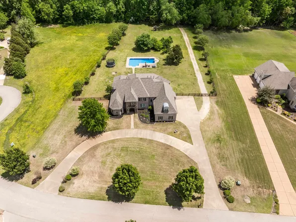 200 Lake Pointe Cv Lot 17, Rossville, TN 38066