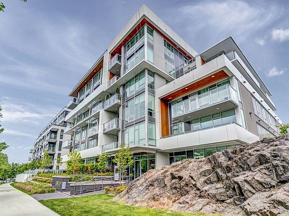 2nd image of 4988 Cambie St #204