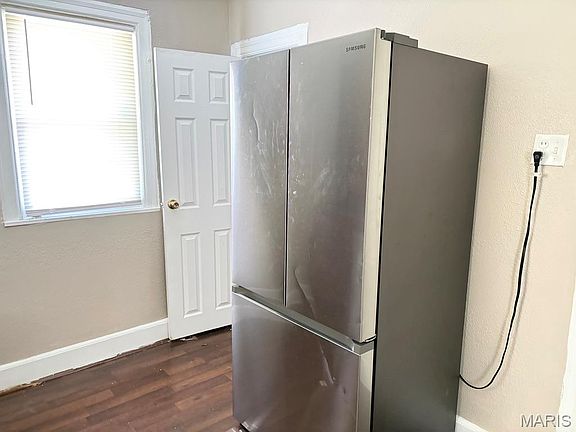4th image of 4515 June Ave