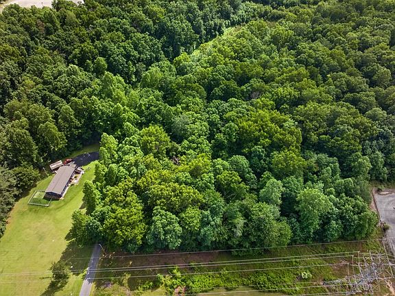 4th image of Walton Ln