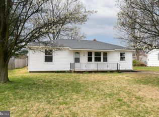 11 Almond Ave, Stratford, NJ 08084
