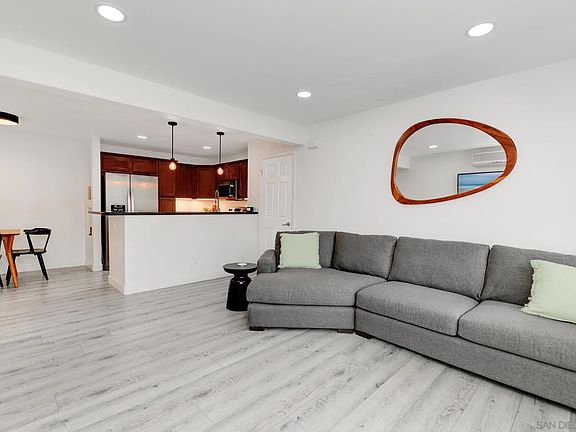 5th image of 5402 Balboa Arms Dr Unit 348