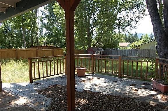 4th image of 707 Carmen Dr
