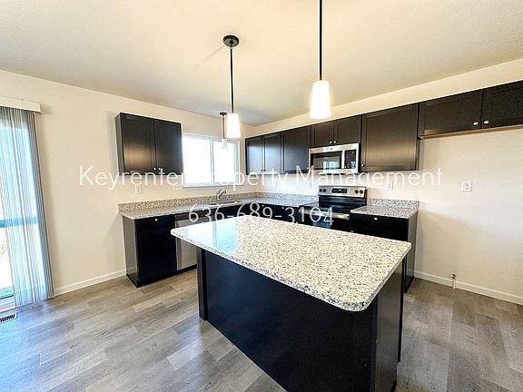 2nd image of 350 Hammerstone Dr