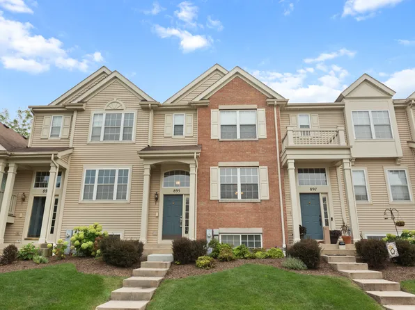 895 Clover Ln #895, Hampshire, IL 60140