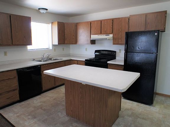 2nd image of 3431 Hoffman Dr APT 4