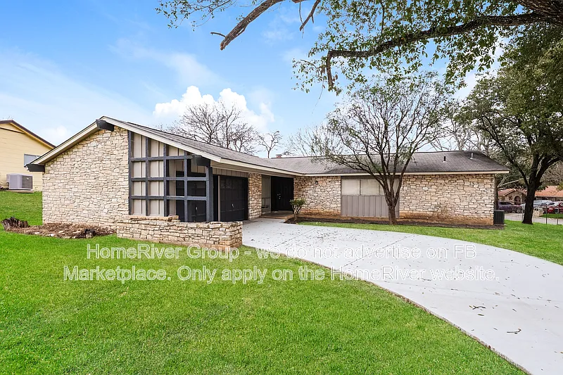 Building Photo - 12602 Moss Holw