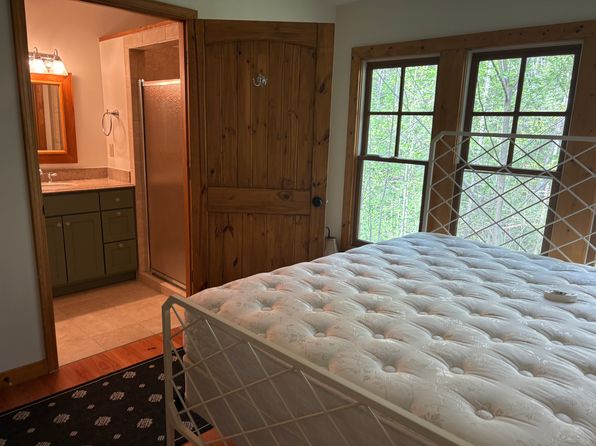 (undisclosed Address), Lakemont, GA 30552