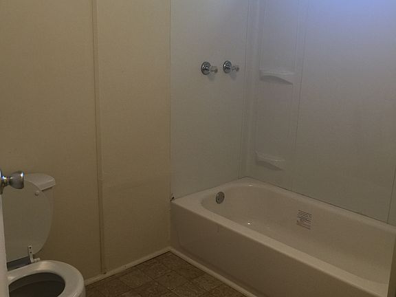 5th image of 16 Navajo Ln