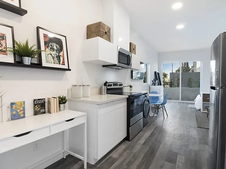 13919 South Normandie Ave Gardena — Photo 17