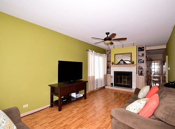 3rd image of 2906 N 74th Ave