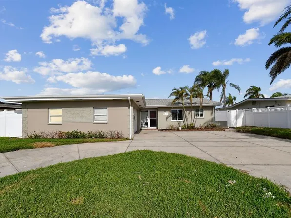 510 115th Ave, Treasure Island, FL 33706