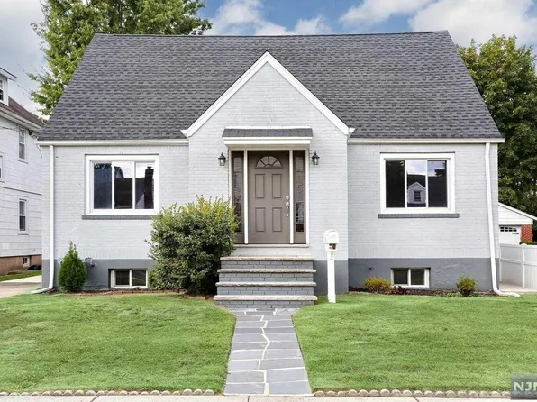 71 4th St, Wood Ridge, NJ 07075