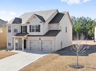 6736 Oak Hill Pl, Fairburn, GA 30213
