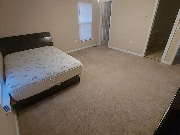 5th image of 539 Lake Caroline Dr
