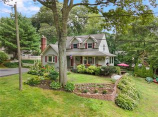 50 Betony Rd, Saunderstown, RI 02874