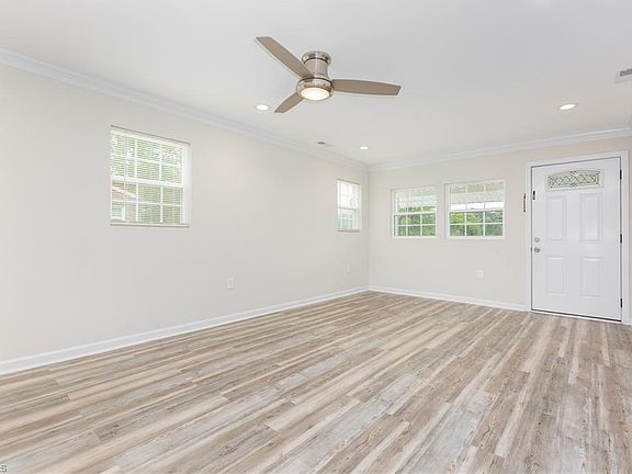 5th image of 1329 Rivercrest Dr