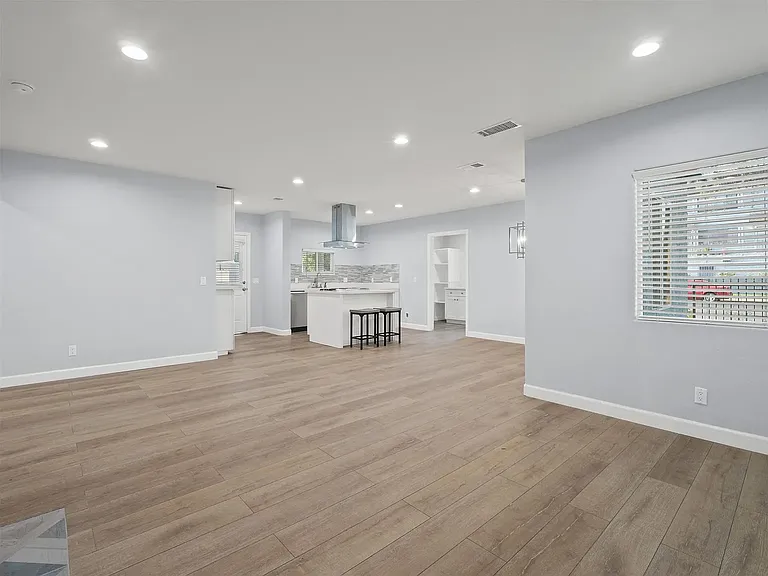 5955 Colfax Ave — Photo 9