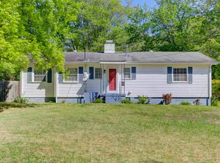 84 Outer Dr, Oak Ridge, TN 37830