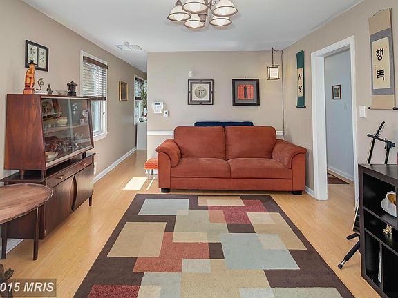5th image of 709 Crabb Ave