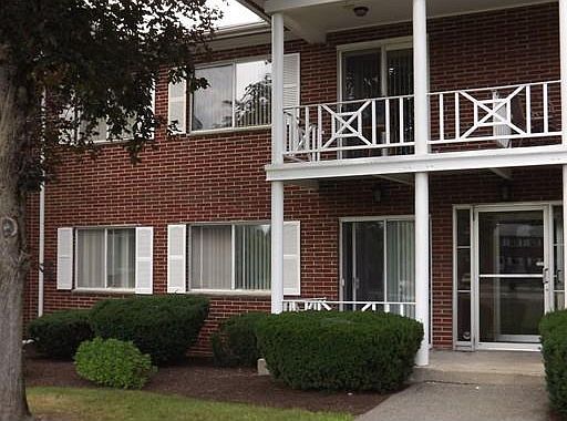 2nd image of 3 Bayberry Dr APT 1