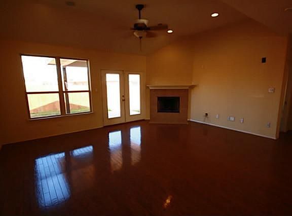 4th image of 324 Amethyst Dr