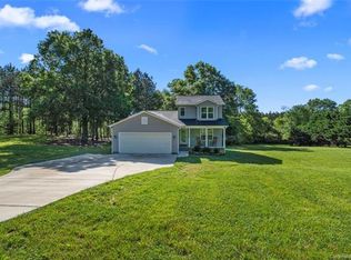 192 Cross Rd, Clover, SC 29710