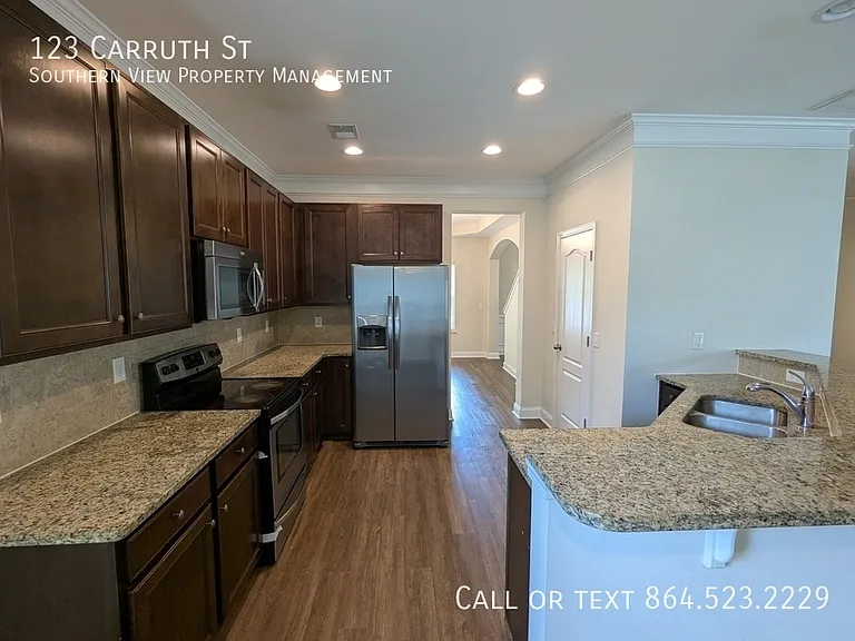 123 Carruth St — Photo 8