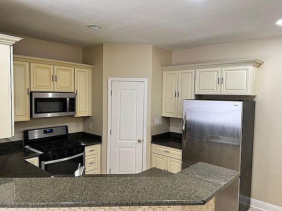 2nd image of 6215 Wadsworth Dr
