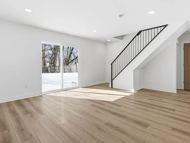 29 Rocky Pool Ln — Photo 4