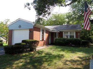 8 Revere Ct, Whiting, NJ 08759