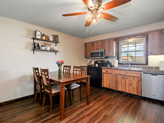 5th image of 1382 Potomac Pl