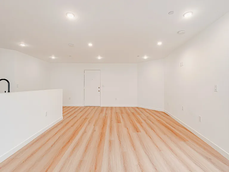 1755 N El Cerrito Pl #405 — Photo 8