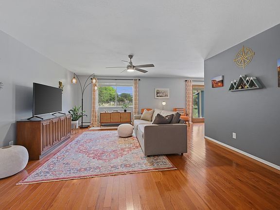 2nd image of 594 1/2 Sycamore Ct