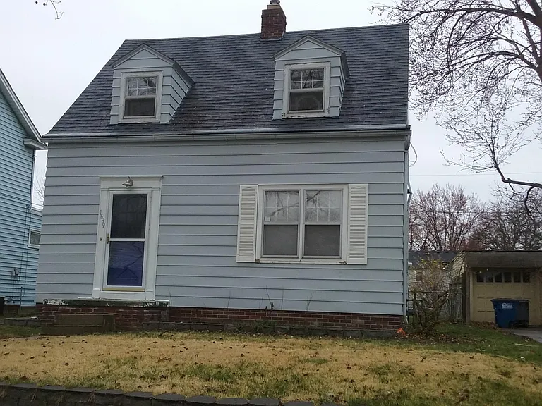 1639 Hagley Rd — Photo 1