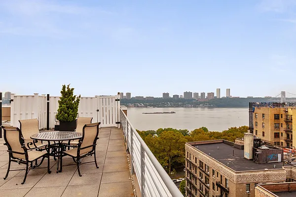 Rented by Keller Williams NYC | media 15