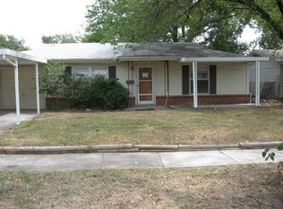 1109 Ralph St, Grand Prairie, TX 75051