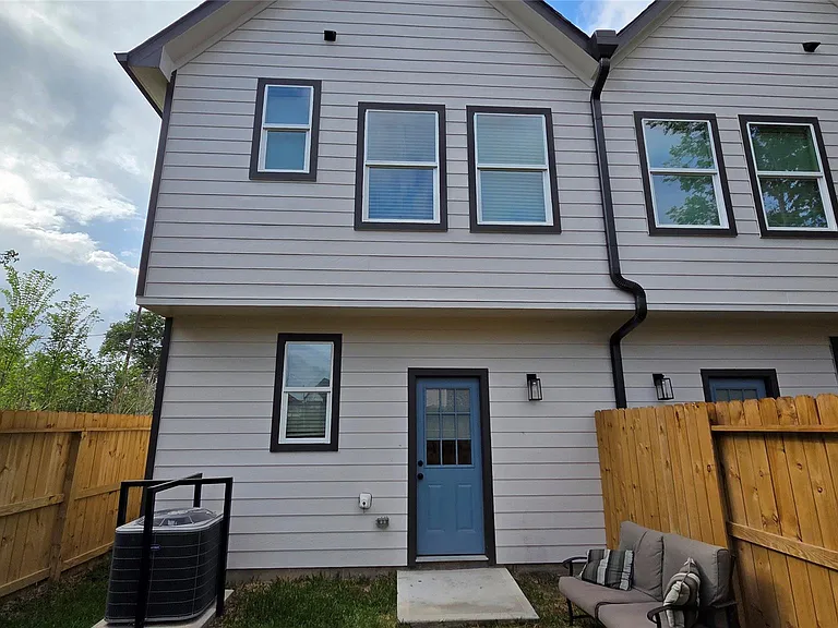 8113 Miley St #B — Photo 18