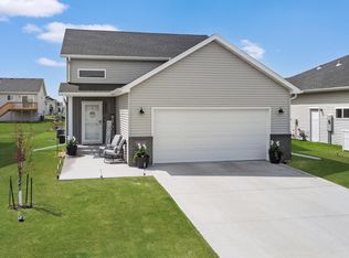 1151 Marlys Dr W, West Fargo, ND 58078
