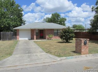 2110 21st St, Hondo, TX 78861