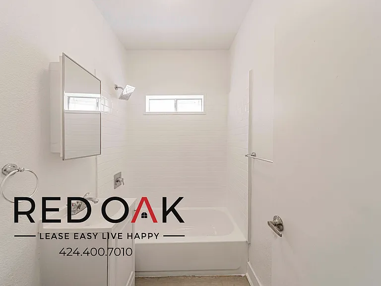 816- 822 S Park View St — Photo 16