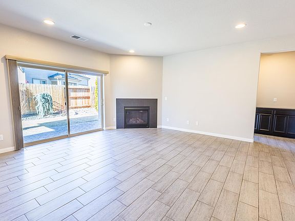 5th image of 5999 Sweet Cherry Dr