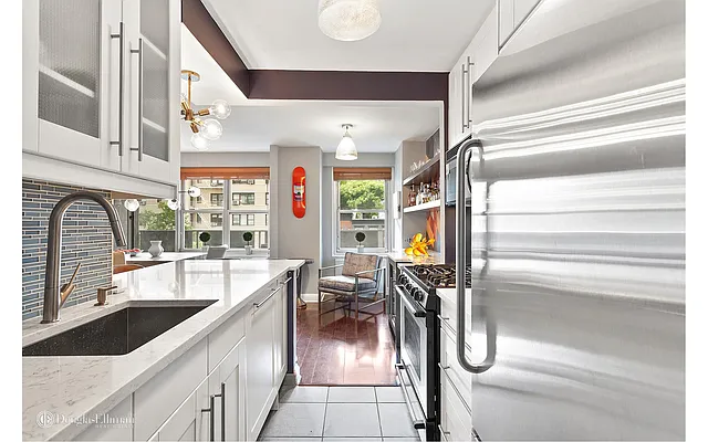 Sold by Douglas Elliman | media 19