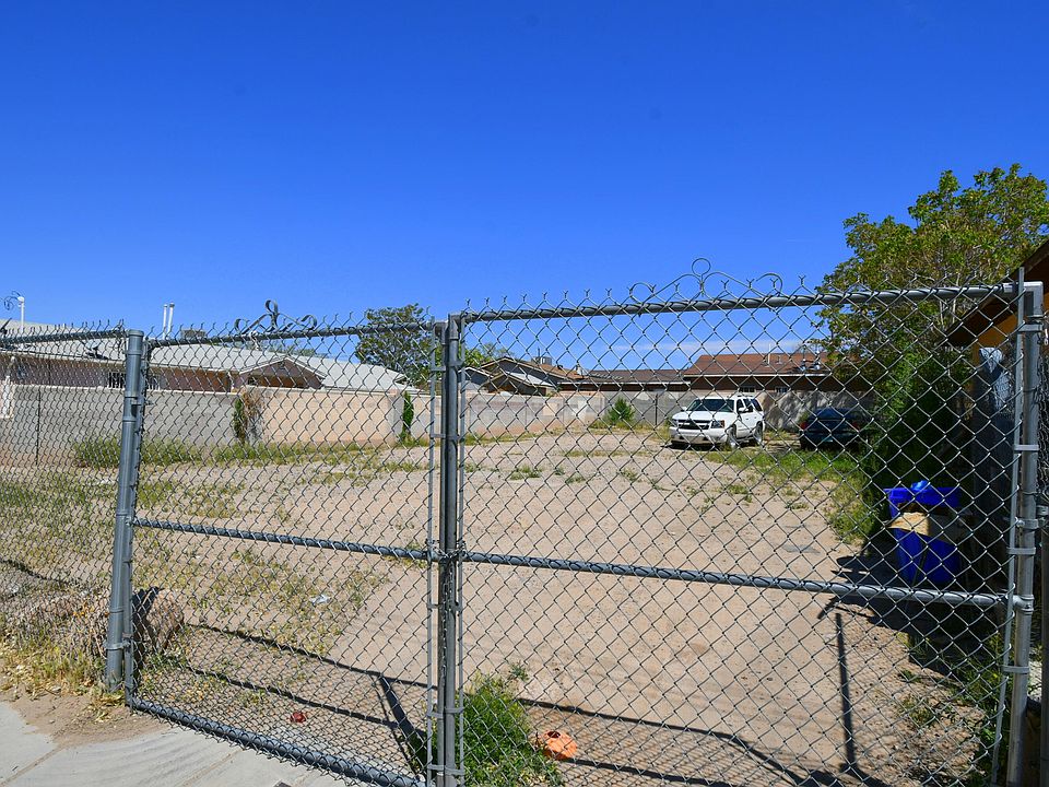 2nd image of 229 Kathryn Ave SE