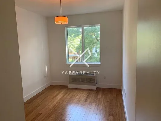 Rented by Yaffa Realty LLC | media 31