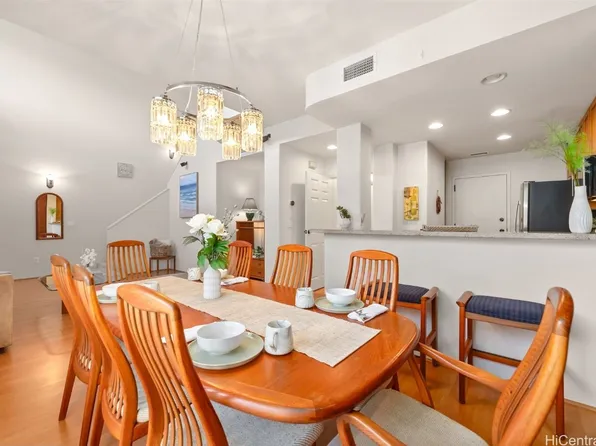 520 Lunalilo Home Rd #V4403, Honolulu, HI 96825