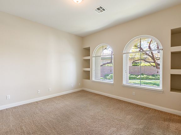 5th image of 2720 Desert Troon St