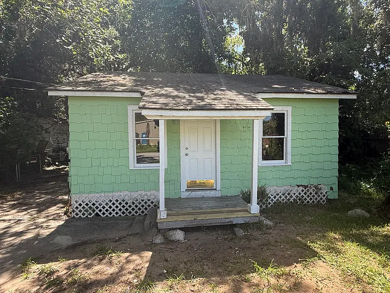 416 Dairy Ave — Photo 1