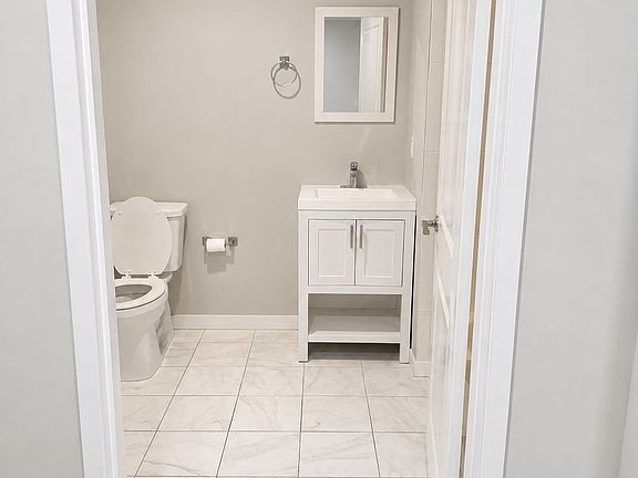 4th image of 357 Hamilton Ave #0