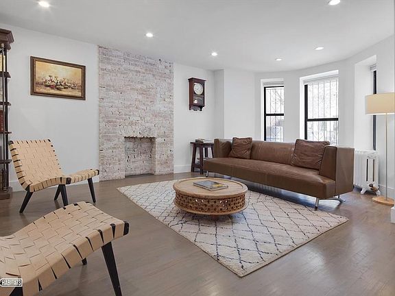 3rd image of 274 New York Ave
